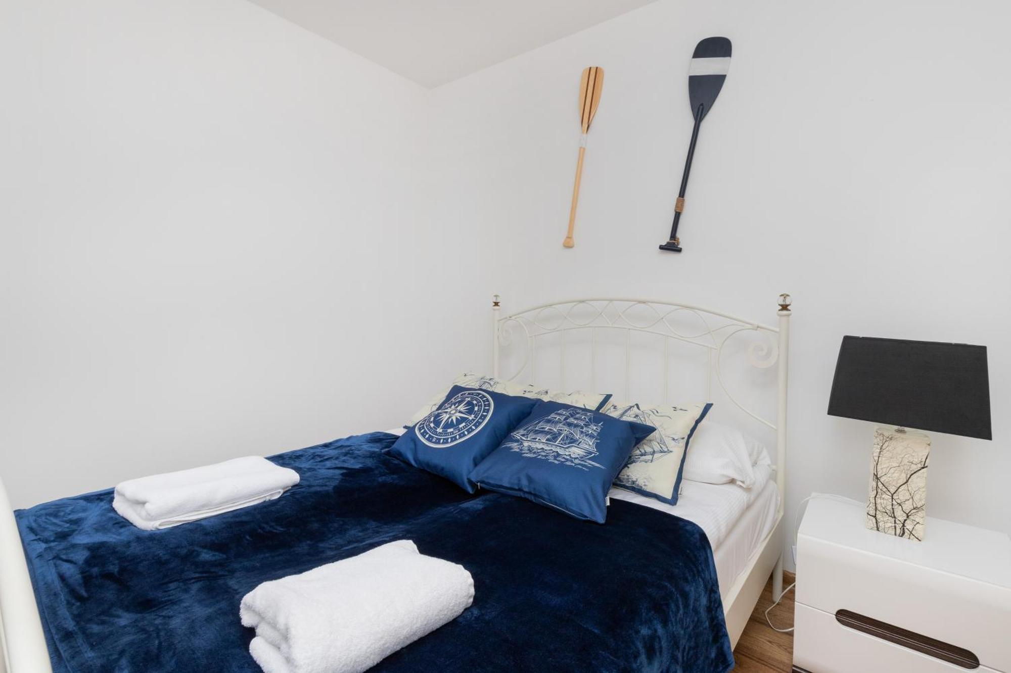 Batorego 7 Apartament With Terrace & Parking Downtown Gdynia By Renters Esterno foto
