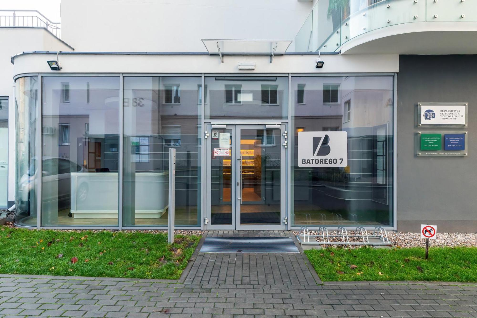 Batorego 7 Apartament With Terrace & Parking Downtown Gdynia By Renters Esterno foto